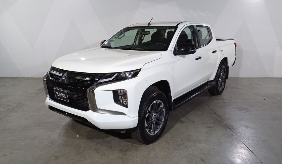 Mitsubishi L200 2.4 GLS DIESEL AUTO 4WD Pickup 2023
