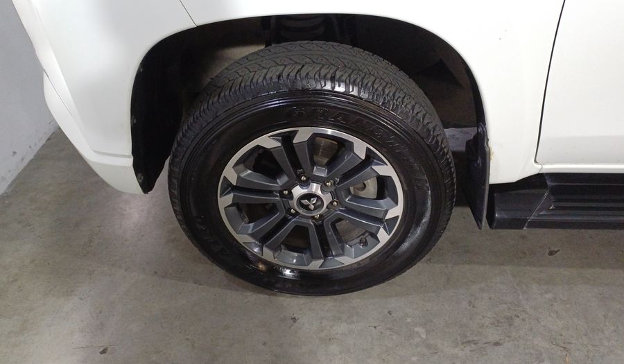 Mitsubishi L200 2.4 GLS DIESEL AUTO 4WD Pickup 2023