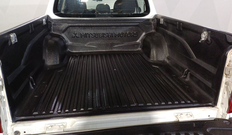 Mitsubishi L200 2.4 GLS DIESEL AUTO 4WD Pickup 2023