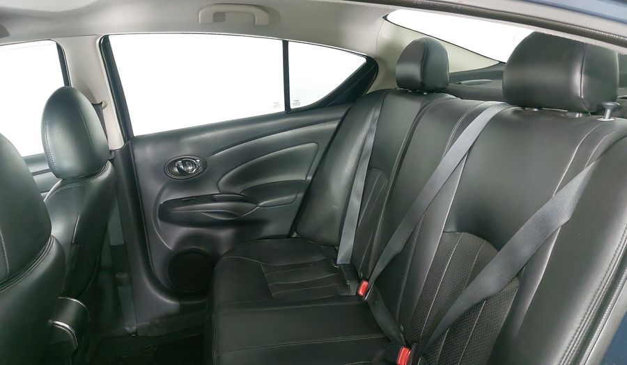 Nissan Versa 1.6 EXCLUSIVE TA AC Sedan 2015