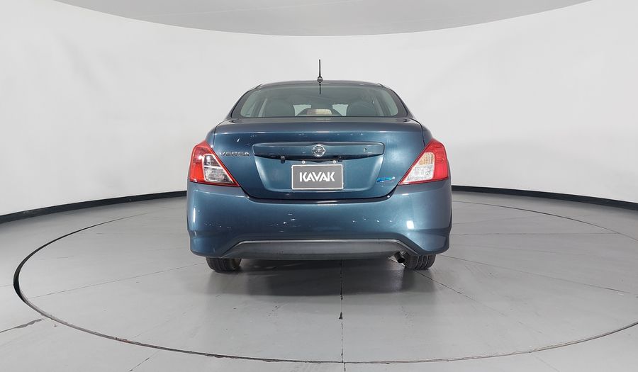 Nissan Versa 1.6 EXCLUSIVE TA AC Sedan 2015