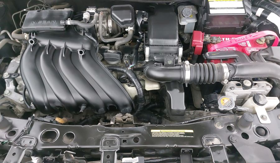 Nissan Versa 1.6 EXCLUSIVE TA AC Sedan 2015
