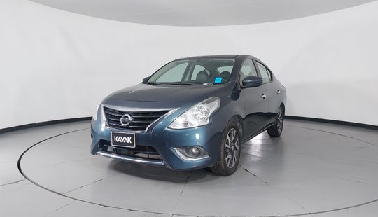 Nissan • Versa