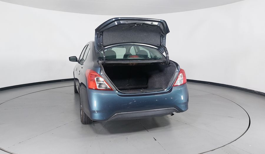 Nissan Versa 1.6 EXCLUSIVE TA AC Sedan 2015