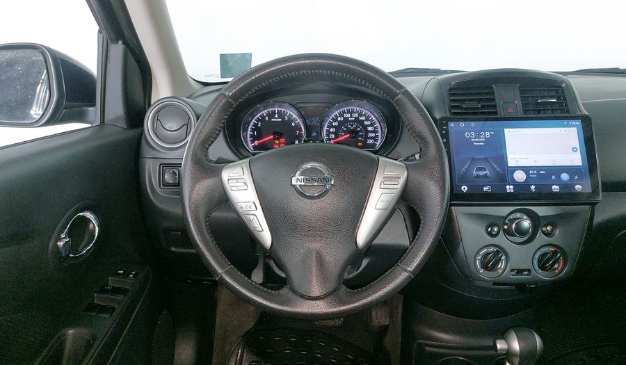 Nissan Versa 1.6 EXCLUSIVE TA AC Sedan 2015