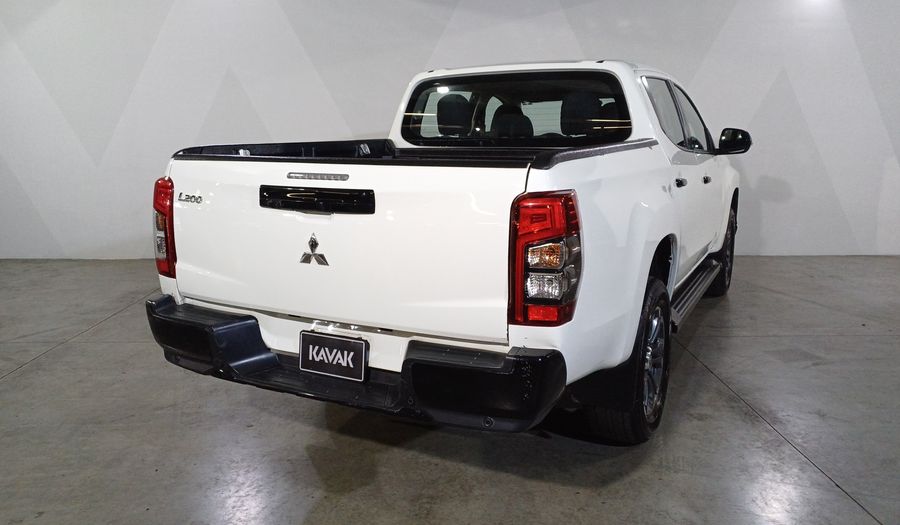 Mitsubishi L200 2.4 GLS DIESEL AUTO 4WD Pickup 2023