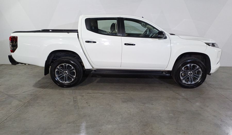Mitsubishi L200 2.4 GLS DIESEL AUTO 4WD Pickup 2023