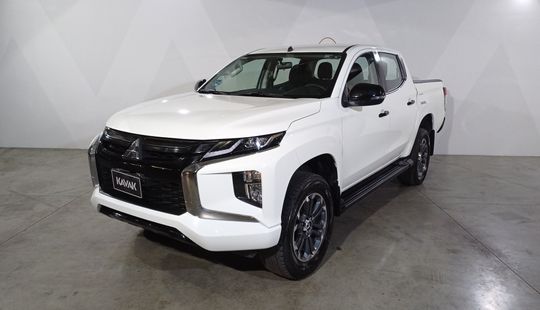 Mitsubishi • L200