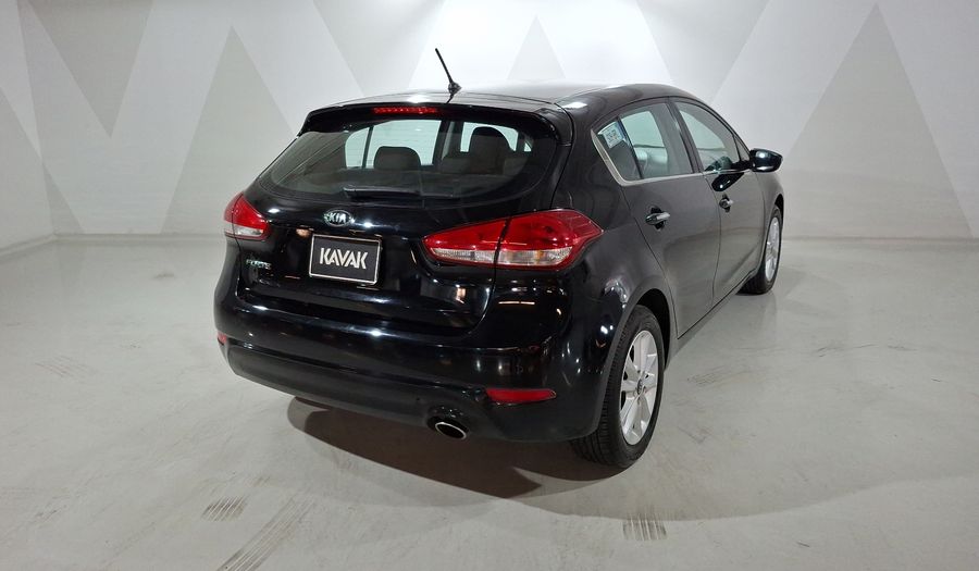 Kia Forte 2.0 EX AUTO Hatchback 2018