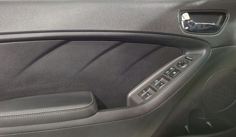 Kia Forte 2.0 EX AUTO Hatchback 2018