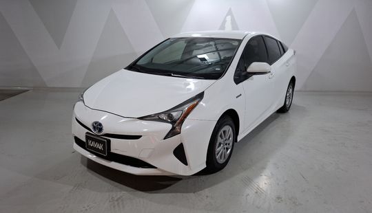 Toyota • Prius