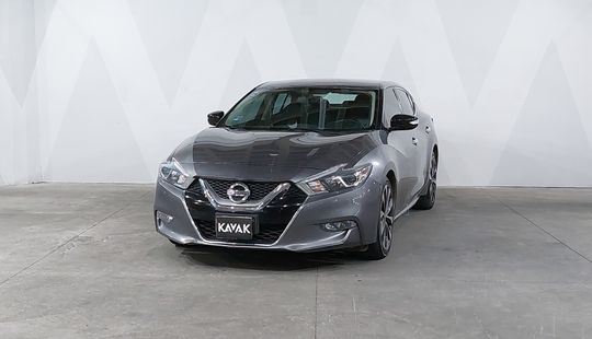 Nissan • Maxima