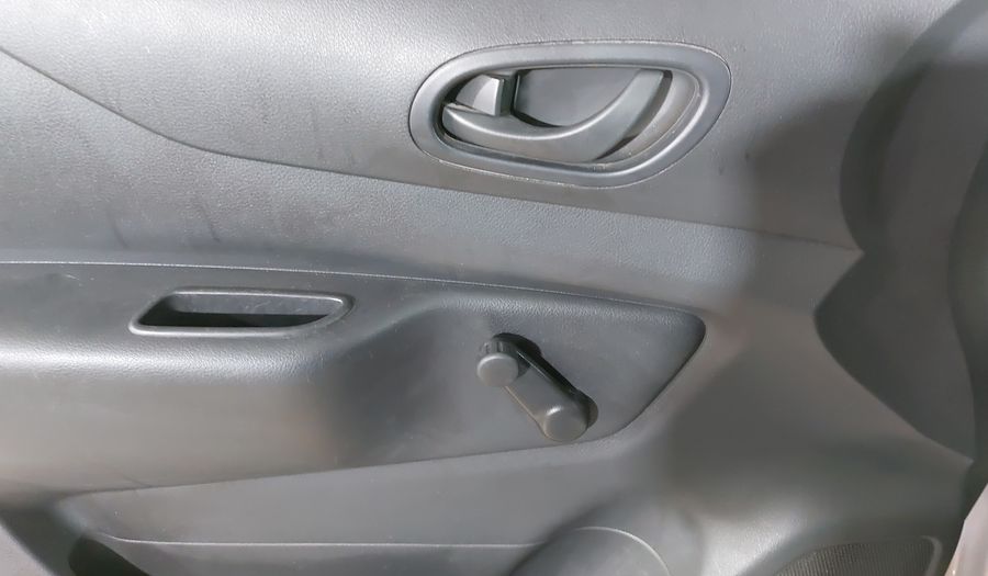 Nissan Np300 2.5 NP300 CHASIS CABINA AC Pickup 2021