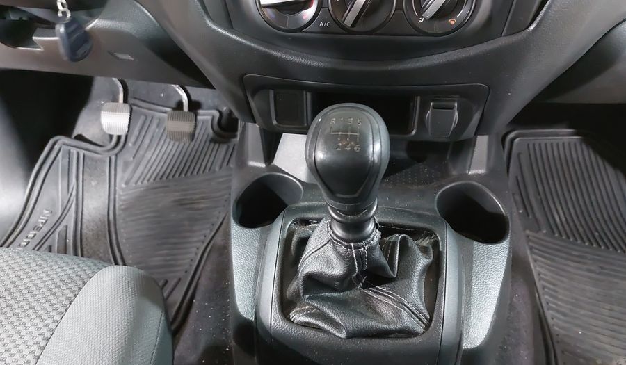 Nissan Np300 2.5 NP300 CHASIS CABINA AC Pickup 2021