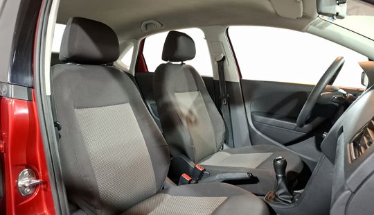 Volkswagen • Vento