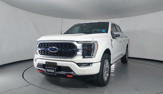 Ford • Lobo
