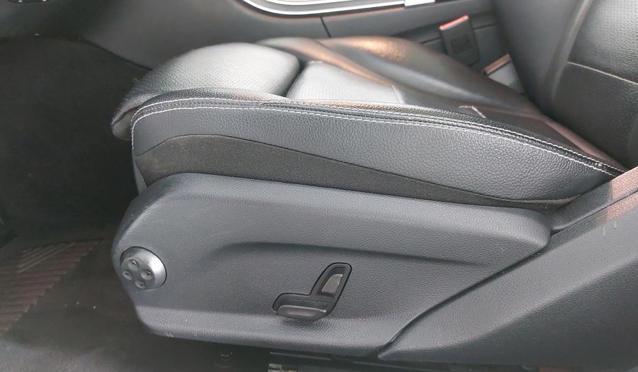 Mercedes Benz Clase C 2.0 200 CGI EXCLUSIVE AT Sedan 2015