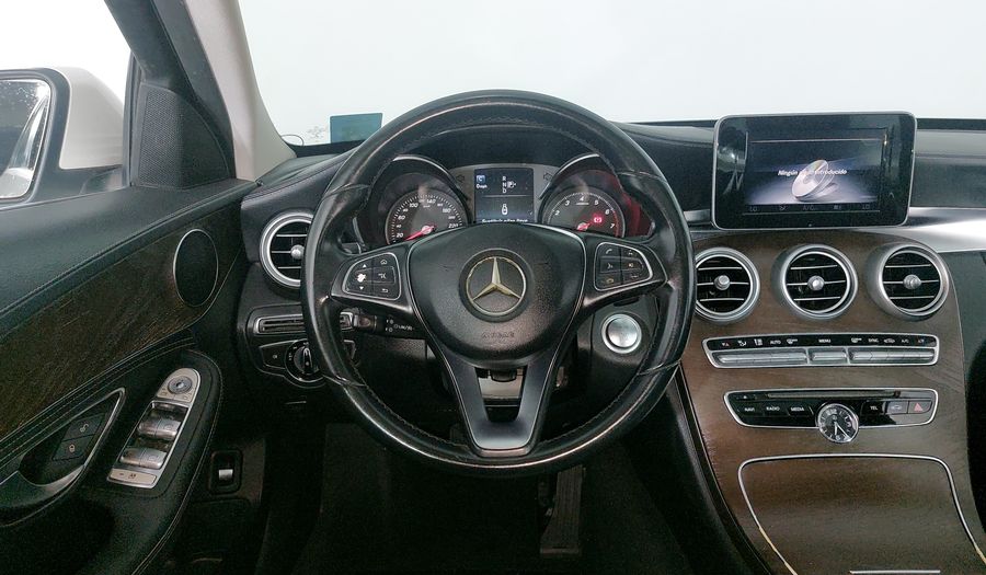 Mercedes Benz Clase C 2.0 200 CGI EXCLUSIVE AT Sedan 2015