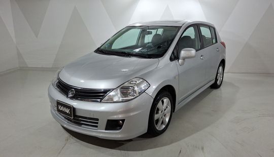 Nissan • Tiida