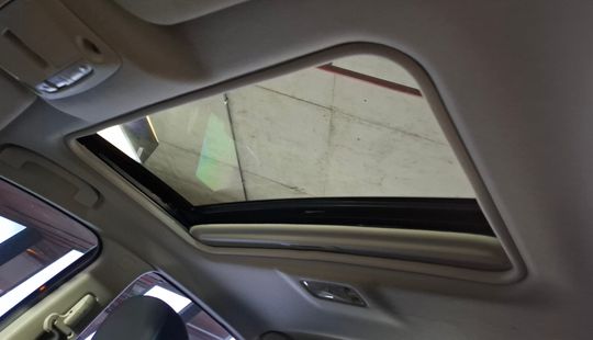 Nissan • Sentra