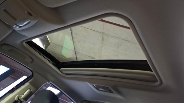 Nissan • Sentra