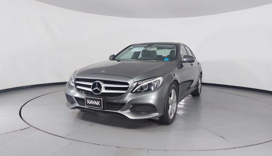 Mercedes Benz • Clase C