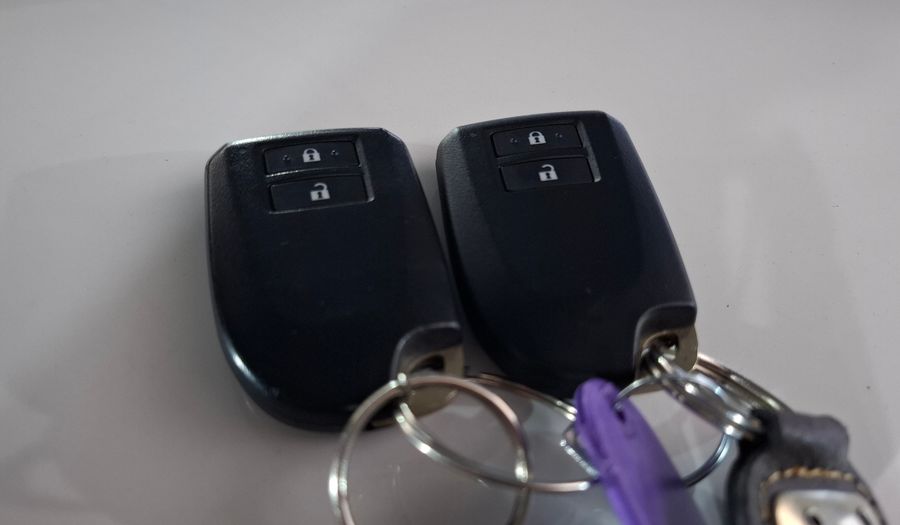 Toyota Yaris 1.5 S MT Hatchback 2019