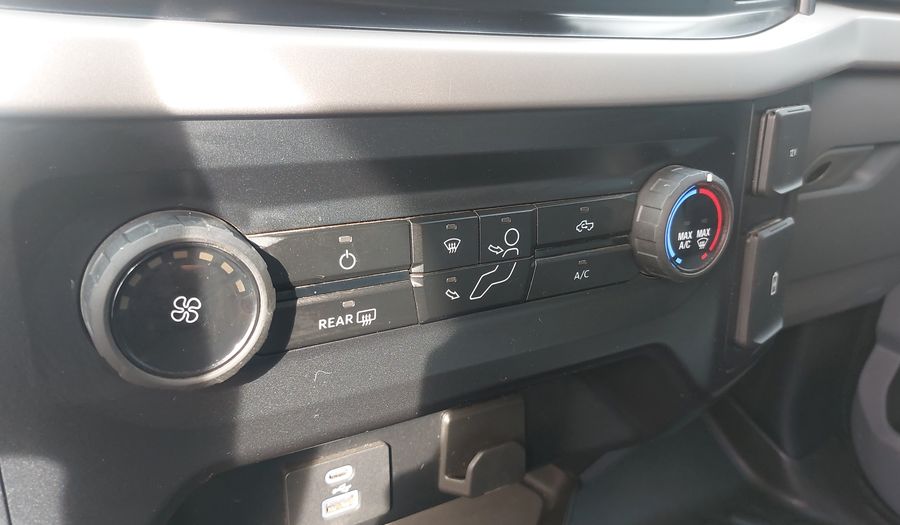 Ford F-150 3.3 XLT AUTO DOUBLE CAB Pickup 2024