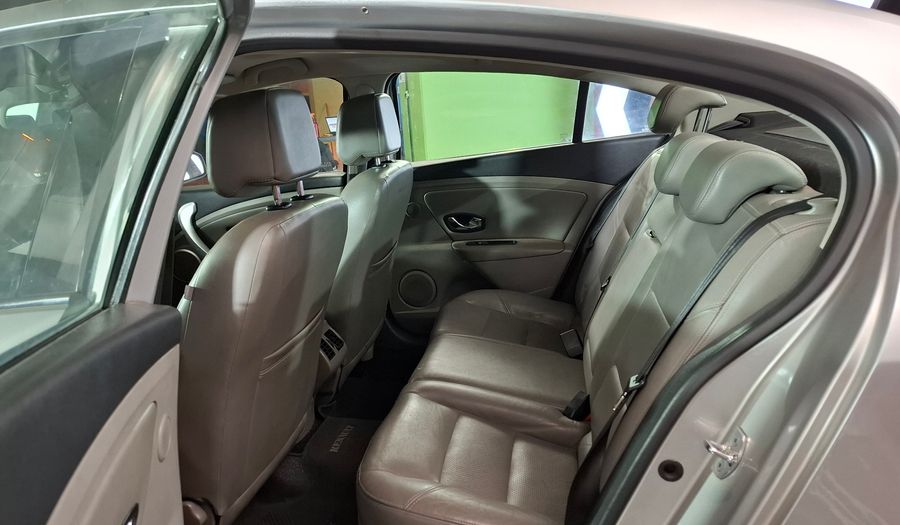 Renault Fluence 2.0 PRIVILEGE CVT Sedan 2013