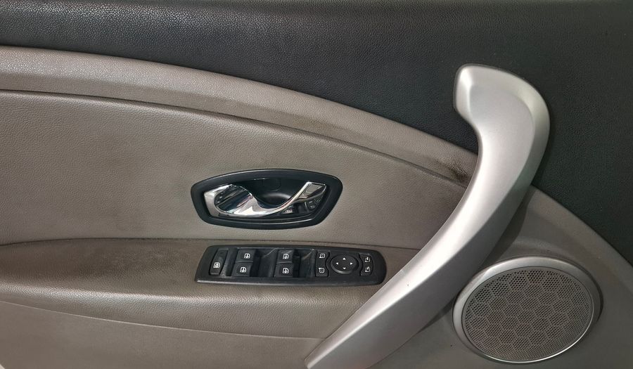 Renault Fluence 2.0 PRIVILEGE CVT Sedan 2013
