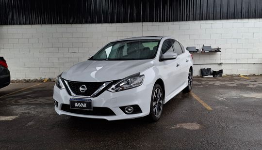 Nissan • Sentra
