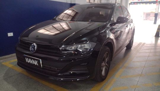 Volkswagen • Polo