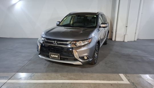 Mitsubishi • Outlander