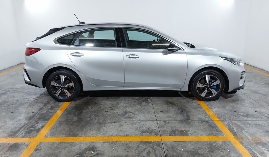 Kia Forte 2.0 EX Hatchback 2020
