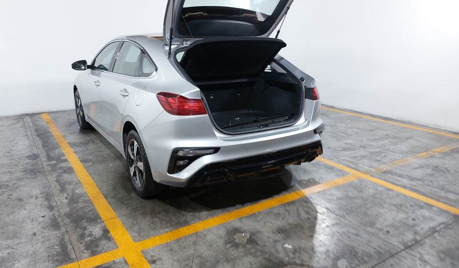 Kia Forte 2.0 EX Hatchback 2020