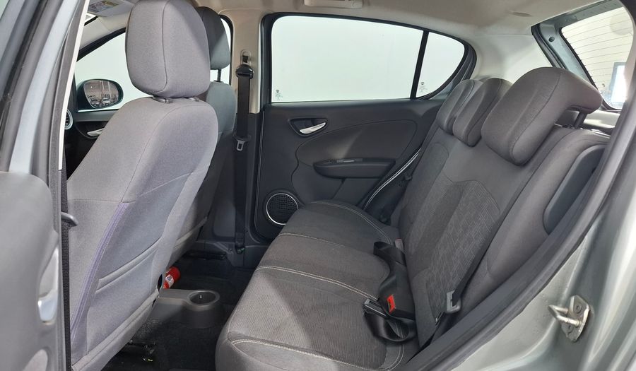Fiat Palio 1.4 ATTRACTIVE Hatchback 2017