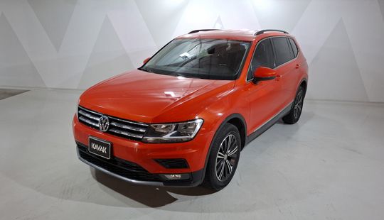 Volkswagen • Tiguan