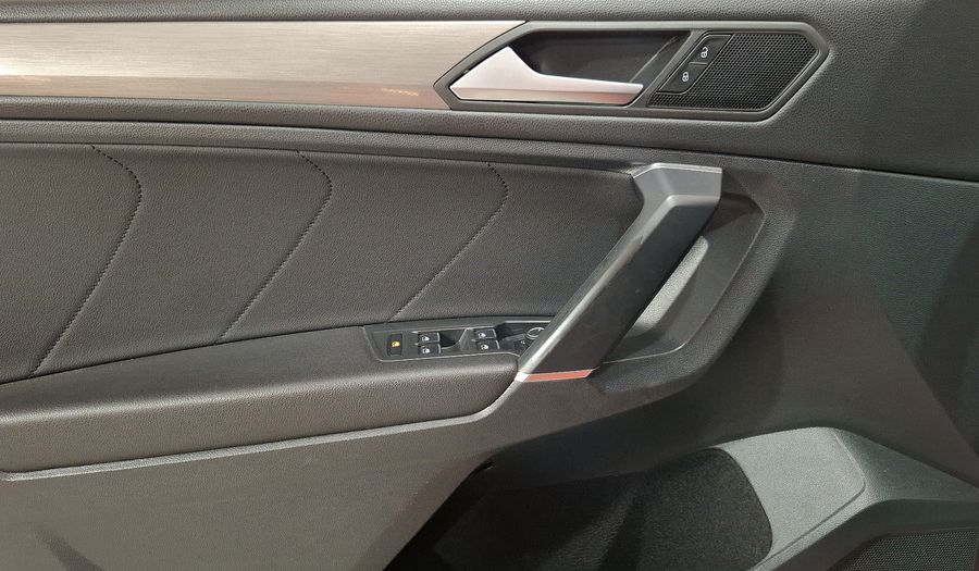 Volkswagen Tiguan 1.4 COMFORTLINE PIEL DCT Suv 2019