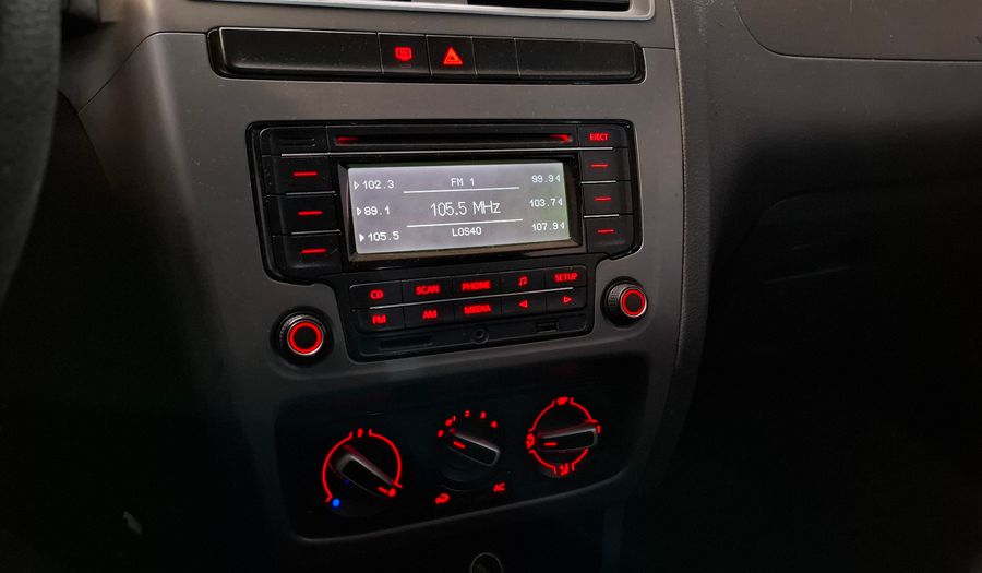 Volkswagen Fox 1.6 TRENDLINE Hatchback 2015
