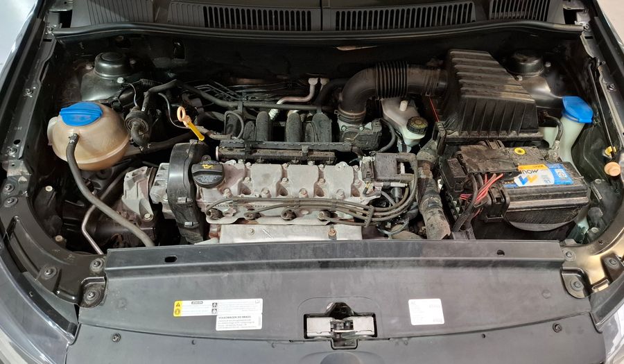 Volkswagen Fox 1.6 TRENDLINE Hatchback 2015