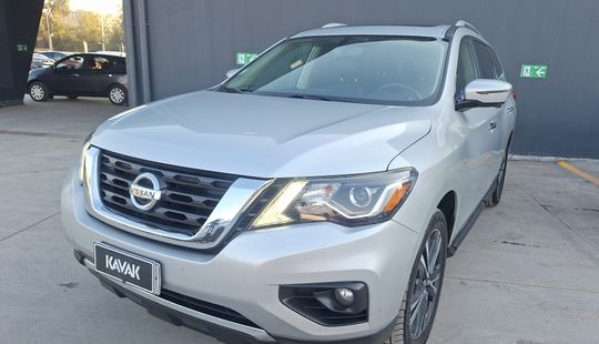 Nissan • Pathfinder