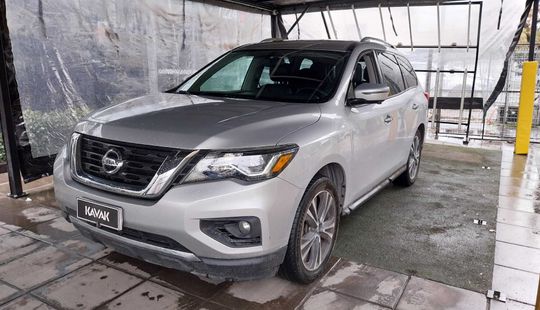 Nissan • Pathfinder