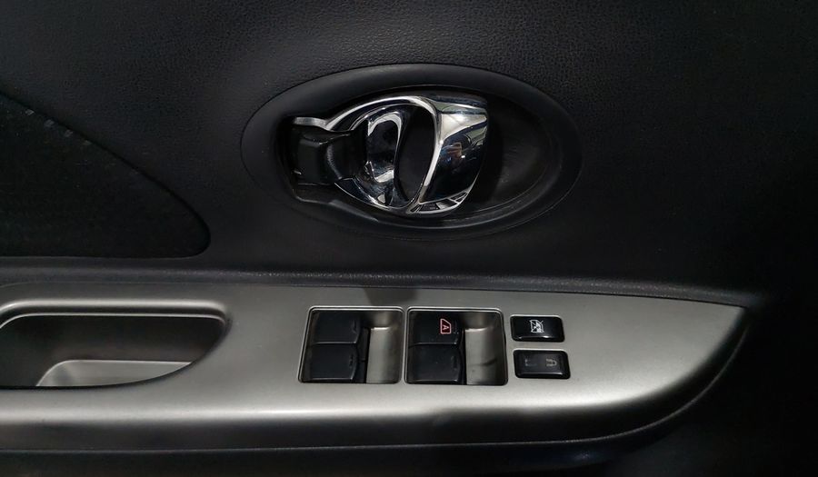 Nissan March 1.6 ADVANCE AT Hatchback 2016