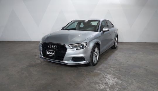 2017 • 59,160 km • Automático