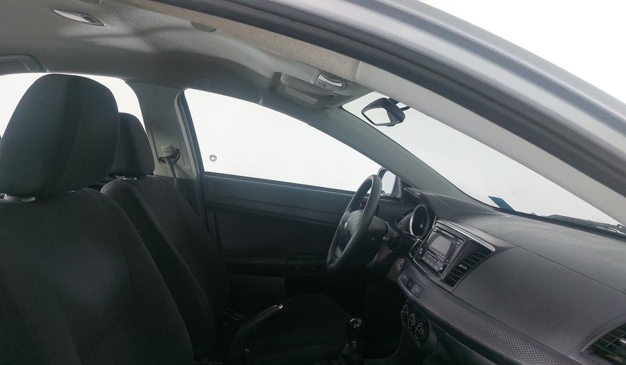 Mitsubishi Lancer 2.0 DE ABS & AC Sedan 2014