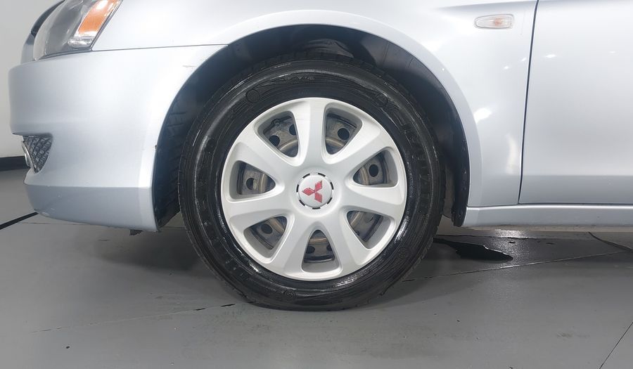 Mitsubishi Lancer 2.0 DE ABS & AC Sedan 2014