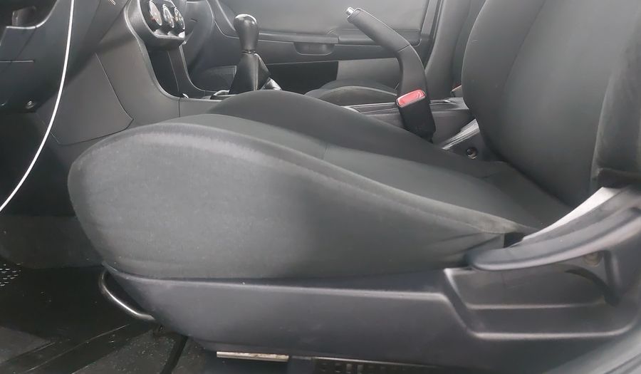 Mitsubishi Lancer 2.0 DE ABS & AC Sedan 2014