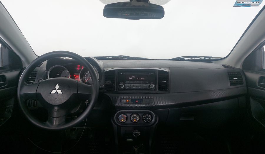Mitsubishi Lancer 2.0 DE ABS & AC Sedan 2014