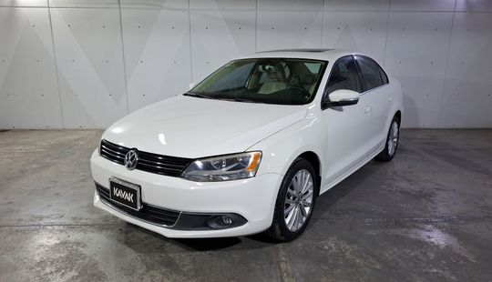 Volkswagen • Jetta