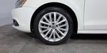 Volkswagen Jetta 2.5 SPORT BOLSA PAQ WELTRADIO TECHO MT Sedan 2013